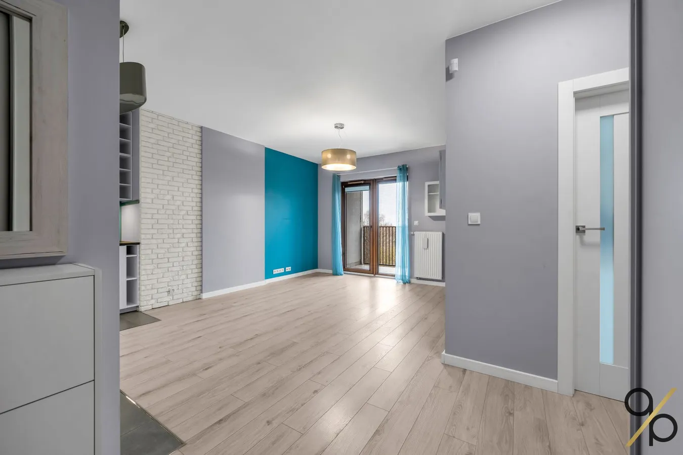 Przestronny apartament blisko metra, garaż 