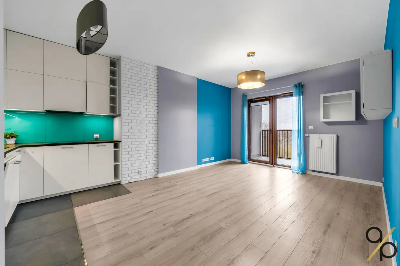 Przestronny apartament blisko metra, garaż 