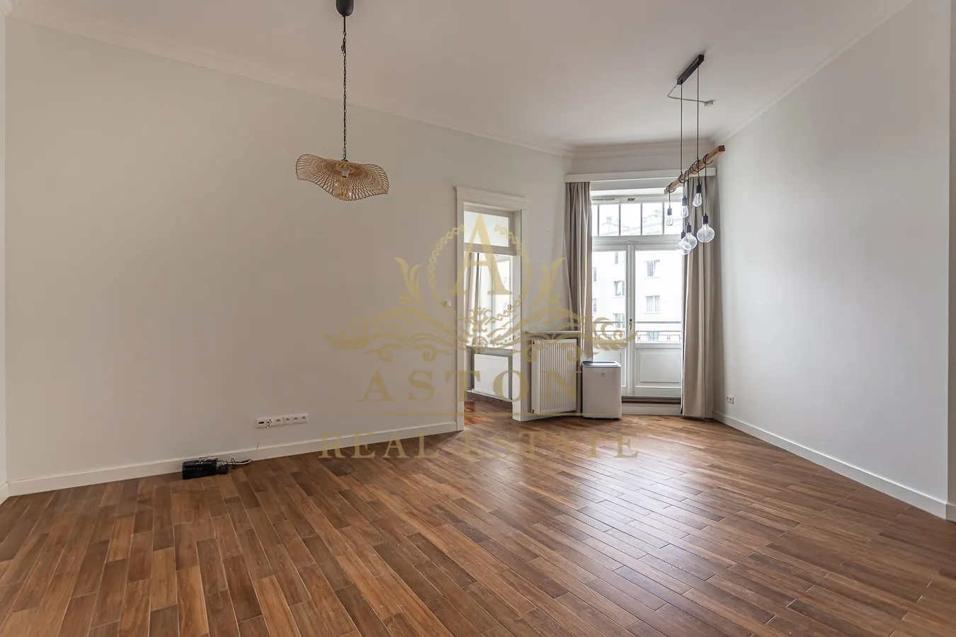 Apartament w zrewitalizowanej kamienicy przy Hożej 