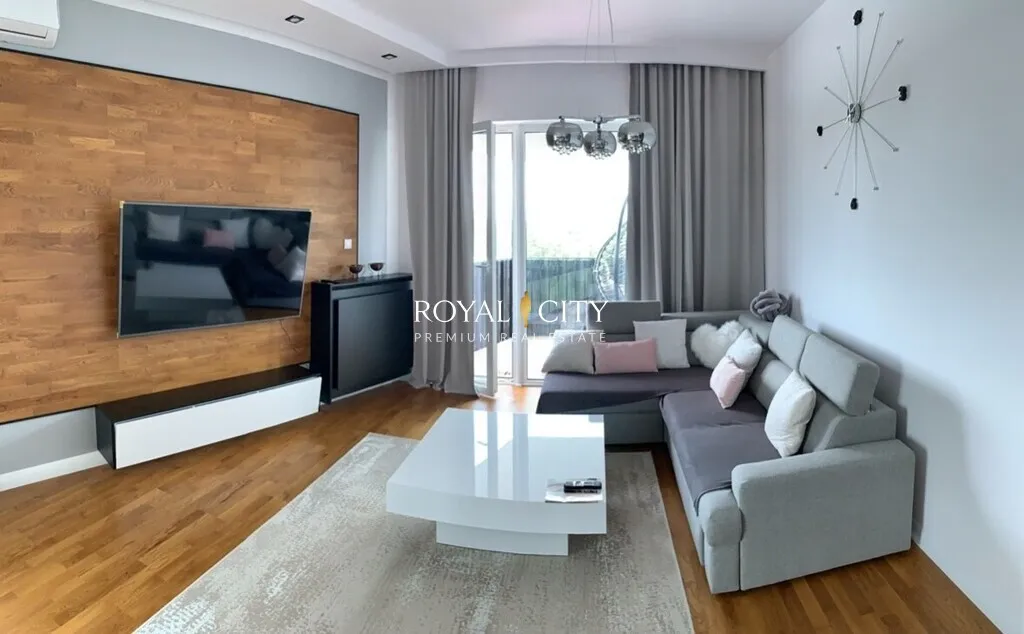 100 m Apartement z tarasem i widokiem 