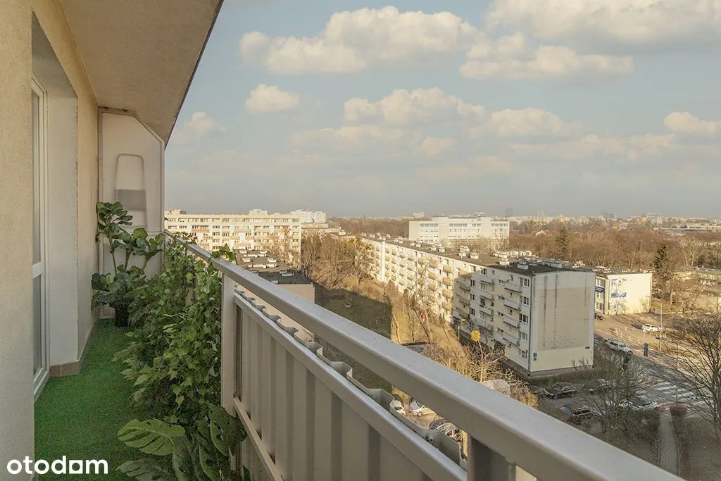 Sprzedam 2 pokoje ,świeżo po remoncie. przy metrze