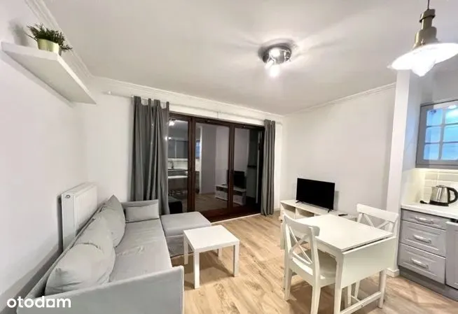 Przestronny apartament z garażem przy METRZE