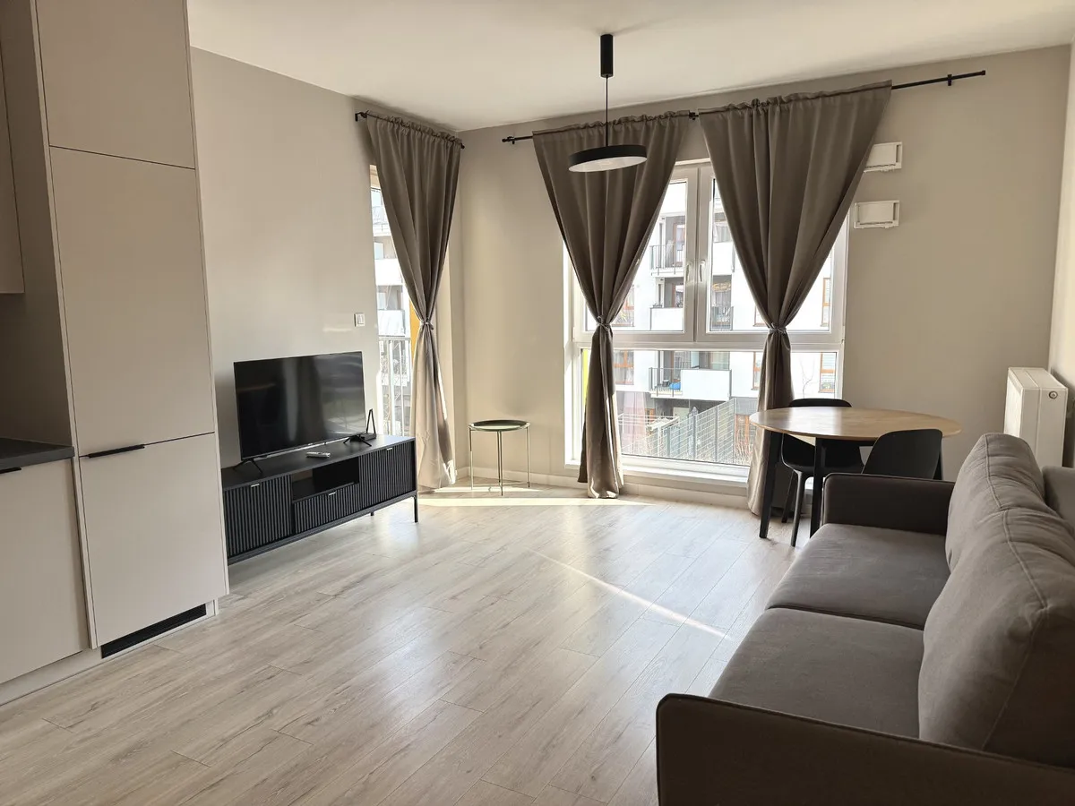 2 pokoje mieszkanie na sprzedaż/balkon/ 
