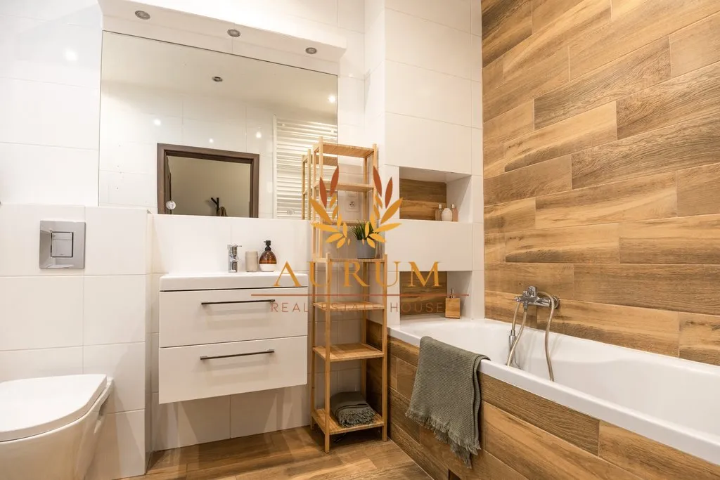 2 pkoje - 50 m2 - z dużym balkonem 