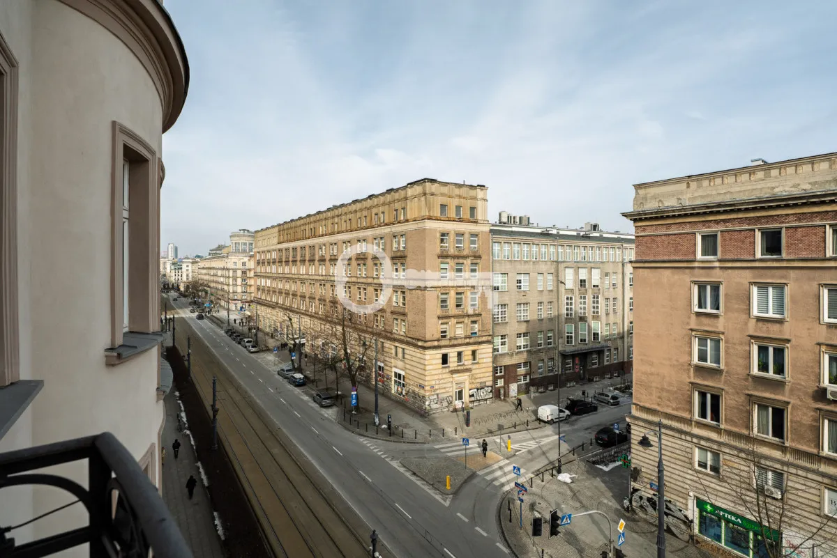 90 m2 w kamienicy z windą i miejscem parkingowym 