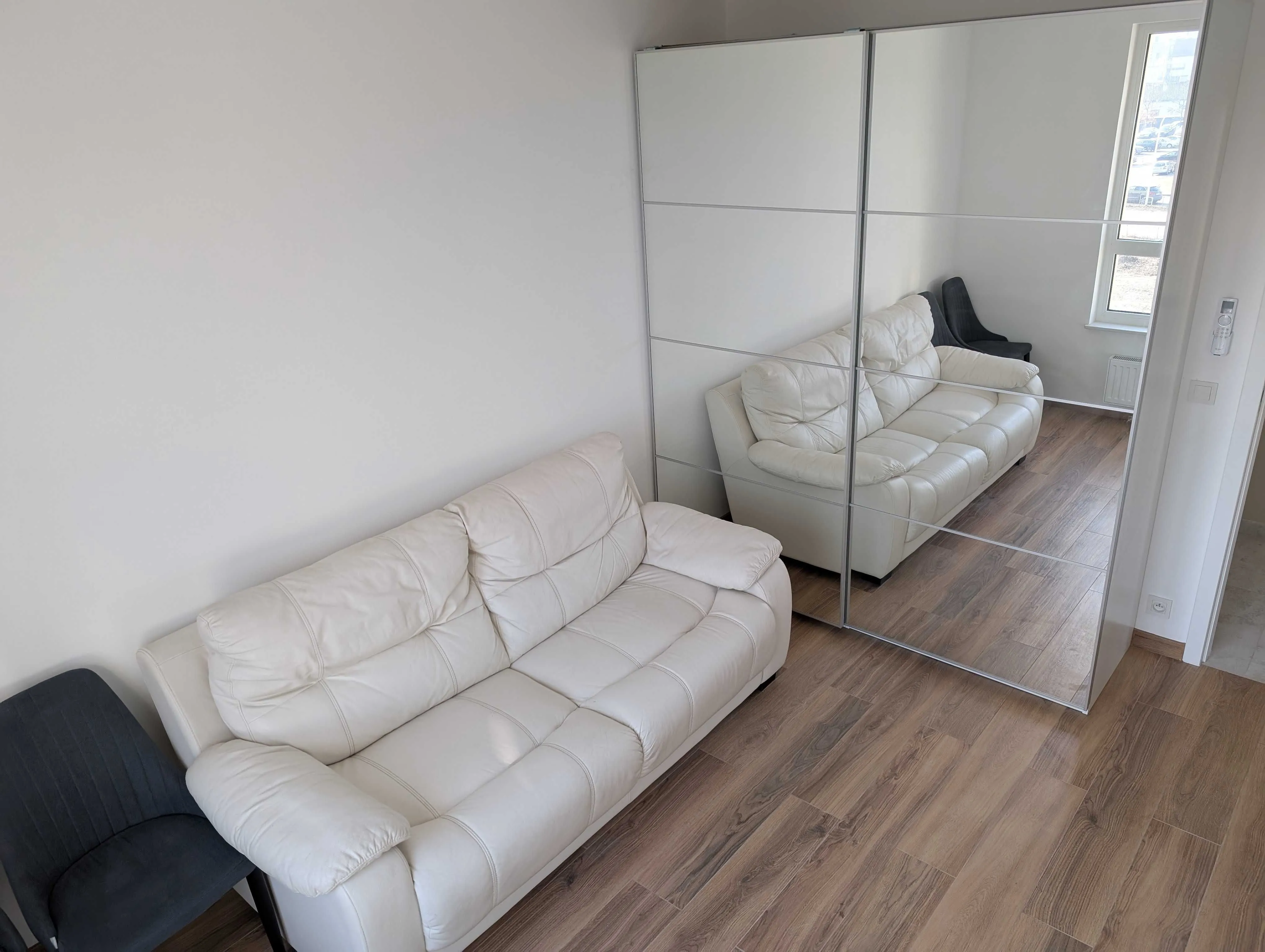 Dwupokojowy apartament z osobną kuchnią i klimą