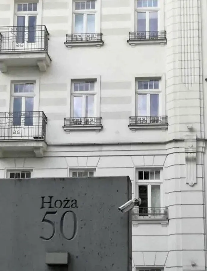 Hoża 50 