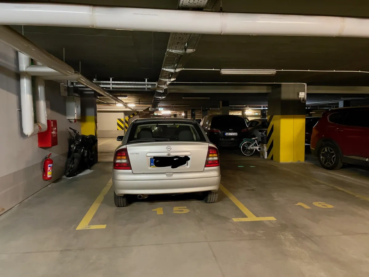 Przytulne dwupokojowe mieszkanie na Bemowie z miejscem parkingowym w garażu 
