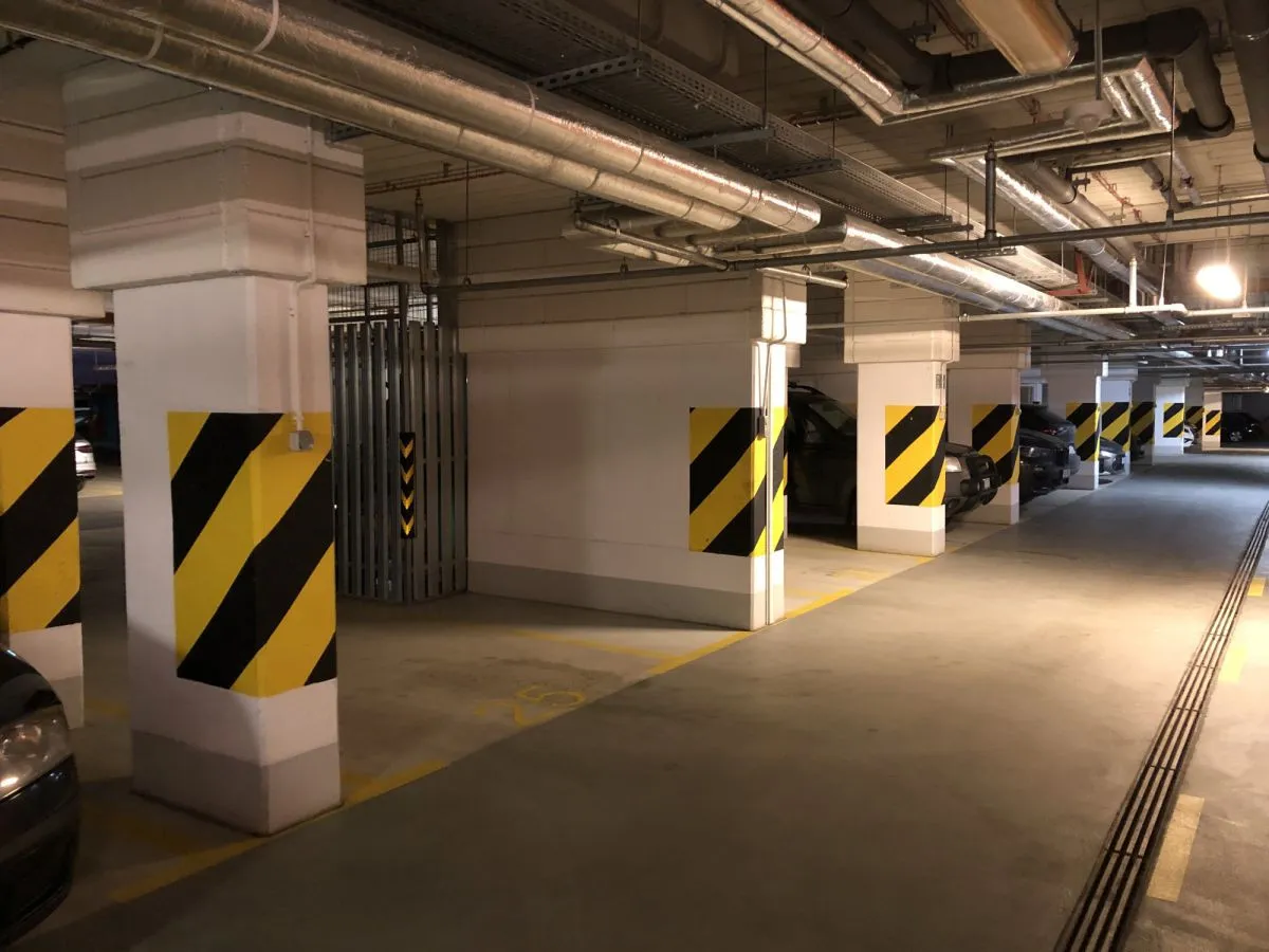 3 pok mieszkanie z klimą, 56 m2, parking w cenie 