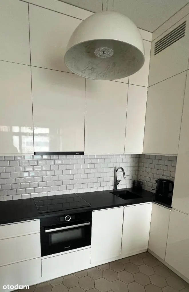Apartament (46 m) przy metrze Wierzbno. Garaż