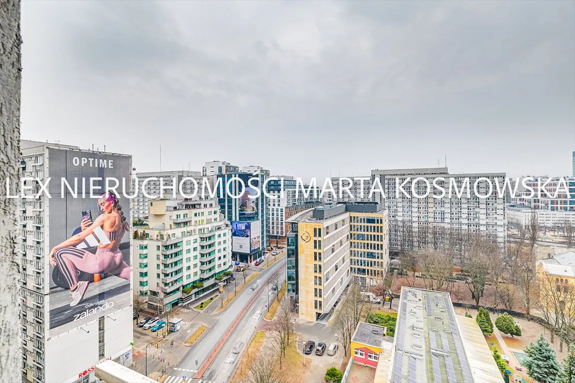 Sprzedam mieszkanie czteropokojowe : Warszawa Śródmieście , ulica Śródmieście, 58 m2, 890000 PLN, 4 pokoje - Domiporta.pl