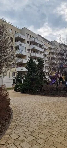 2-pokojowe mieszkanie z ogródkiem na Ursusie 