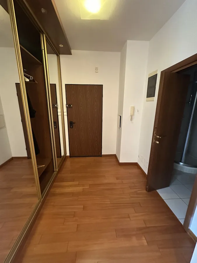 Piękny apartament z dwoma tarasami w Śródmieściu Warszawy 