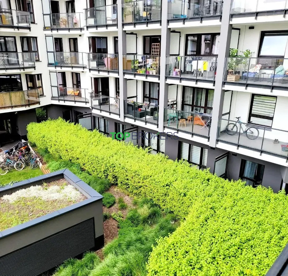 Nowoczesne, przestronne 2 pokoje, widok na patio 