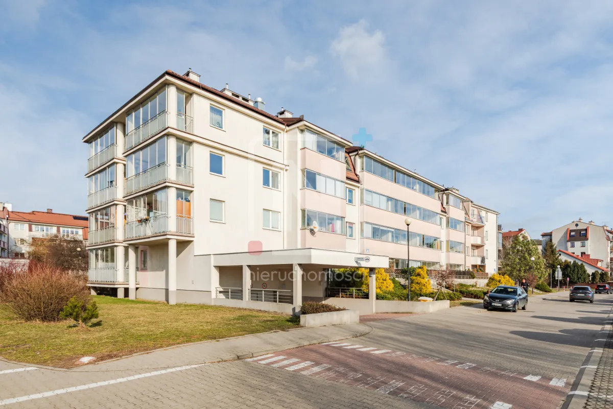 Kuchnia z oknem, duży balkon, KW, niski czynsz 