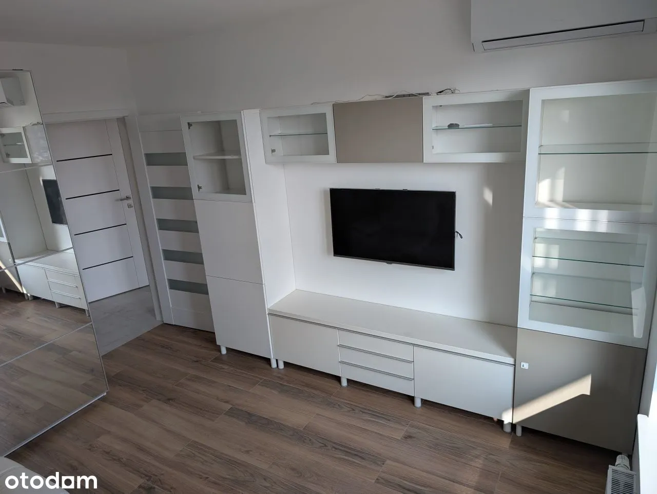 Dwupokojowy apartament z osobną kuchnią i klimą