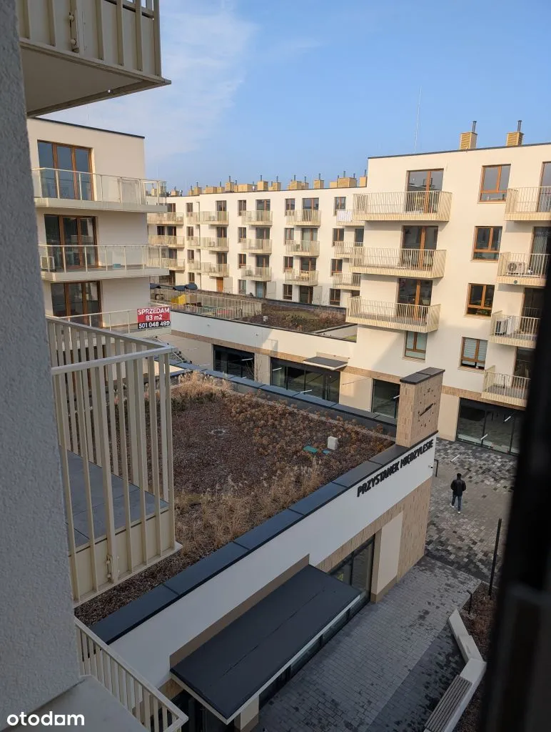 Dwupokojowy apartament z osobną kuchnią i klimą