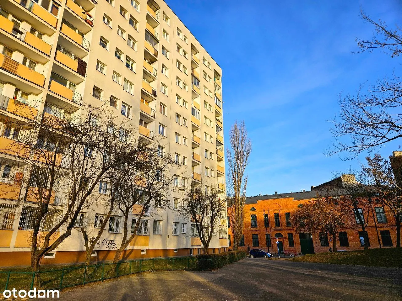 2 pokoje+loggia, ostatnie piętro, KW, BEZPOŚREDNIO