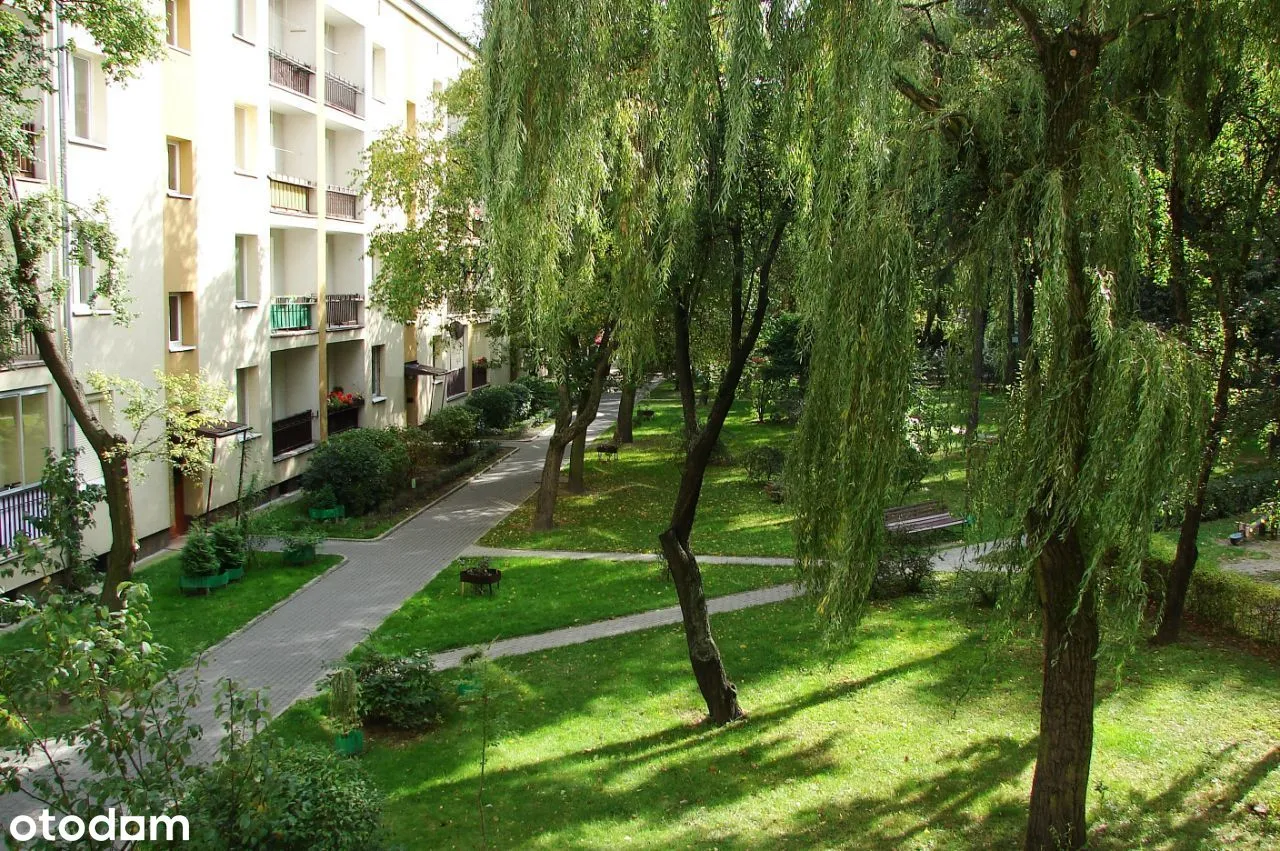 2 pokoje + kuchnia/metro Rondo Daszyńskiego/balkon