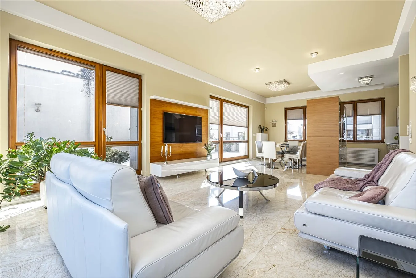 Penthouse z tarasem 78 M kw w Wilanowie.
