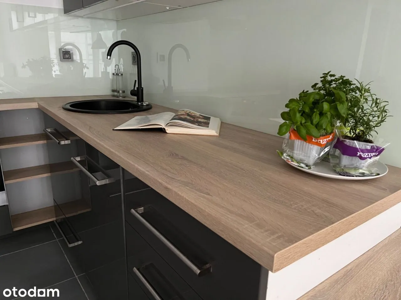 BEZPOŚREDNIO 2 pokoje 41,4m2 (2 x garaż w cenie)
