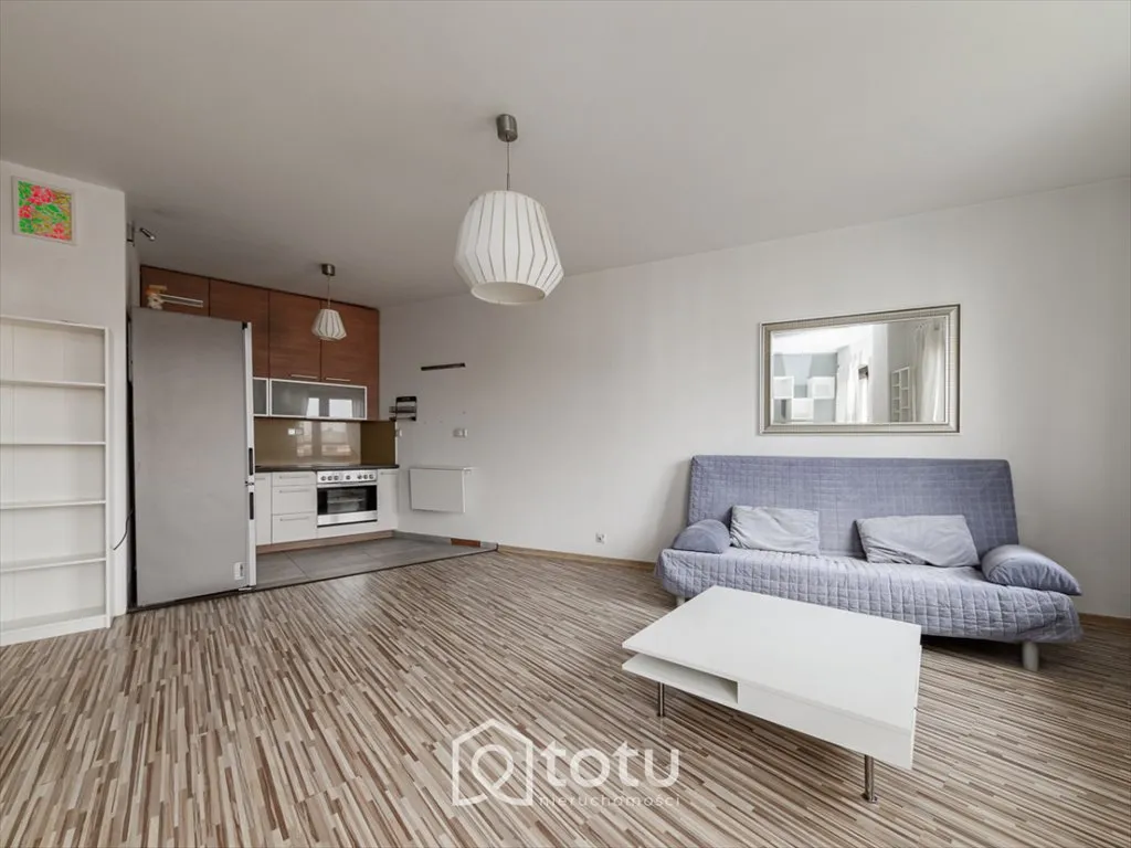 Dwupokojowe mieszkanie, duży balkon, garaż 