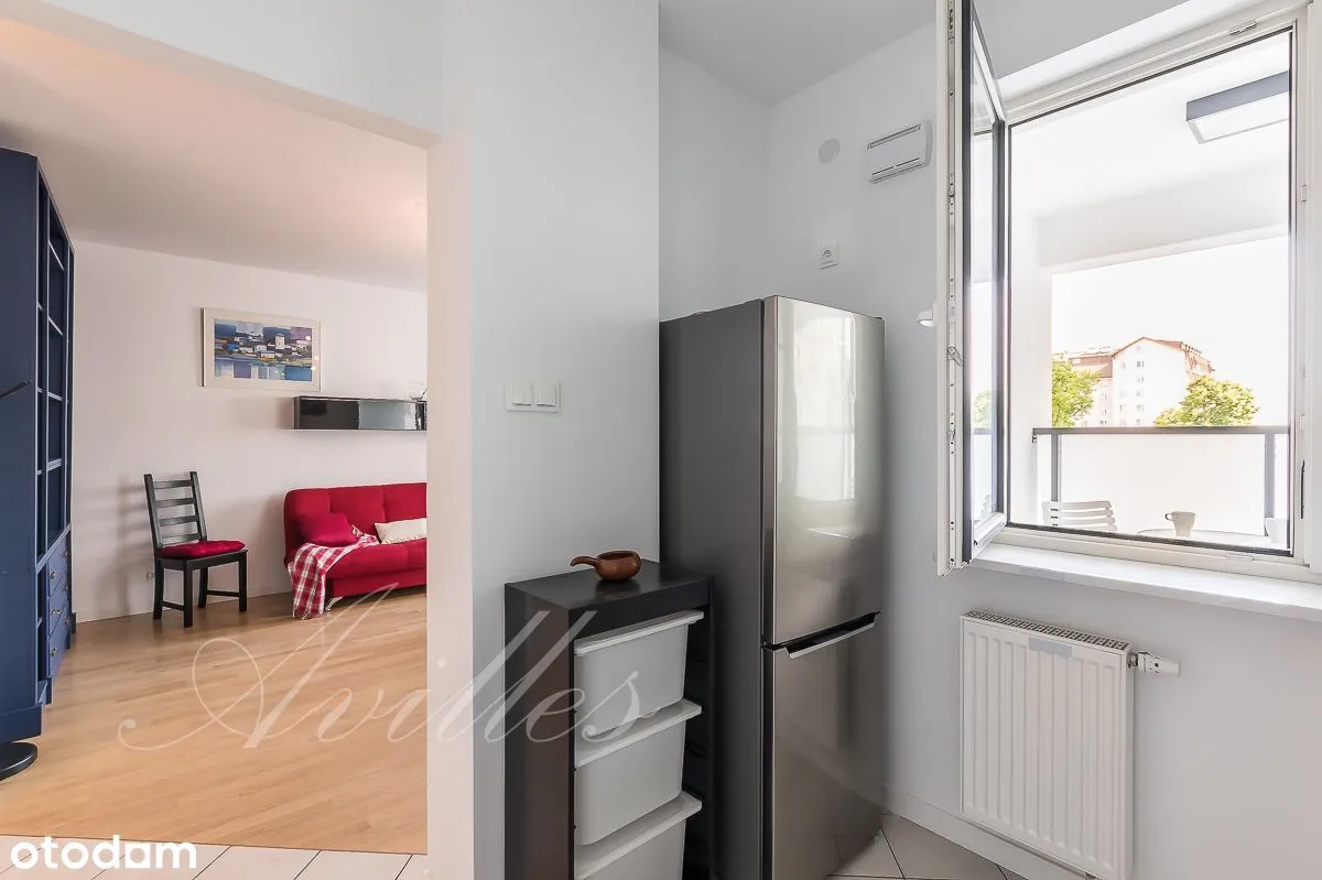 Oddzielna kuchnia, garaż w cenie, balkon.
