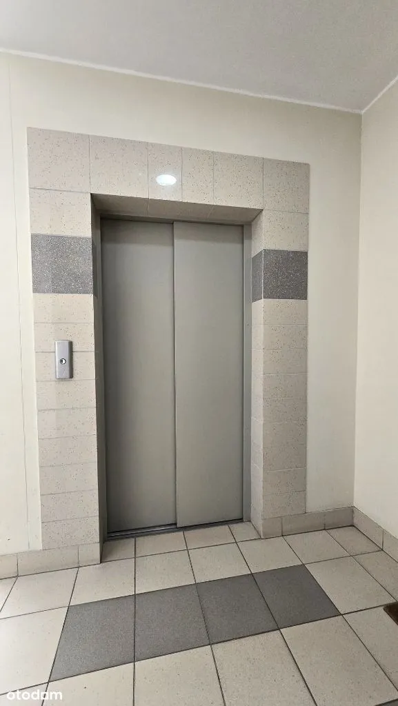 Z balkonem, garażem / możliwa przeb. na 3-pokojowe