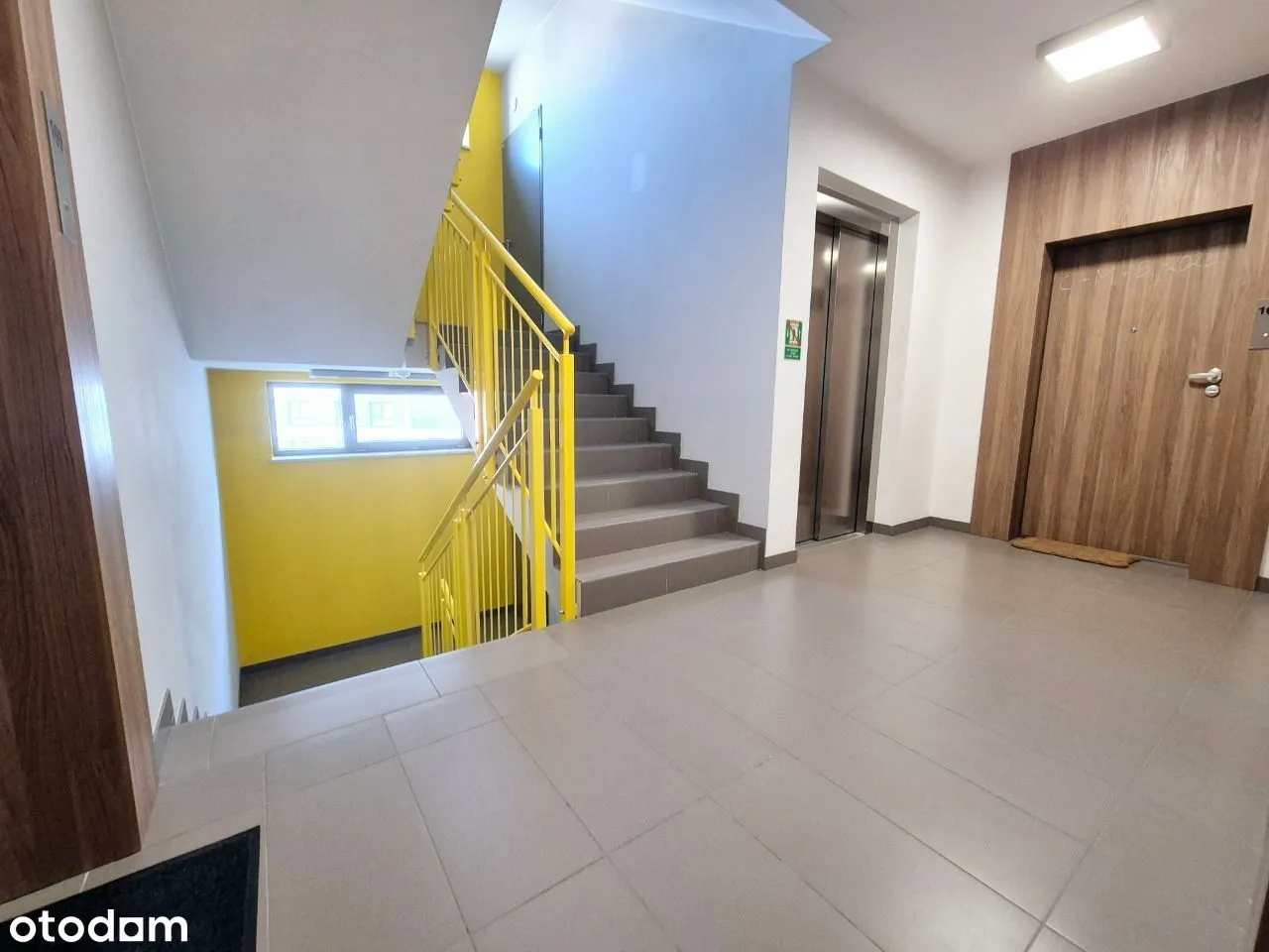 Bezpośrednio | apartament | klimatyzacja | 2018 |
