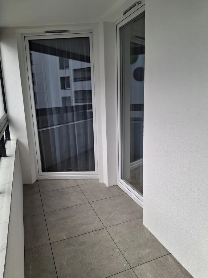 Nowe mieszkanie, umeblowane, 55 m2 + loggia, 3 pokoje, 20 min od Centrum 