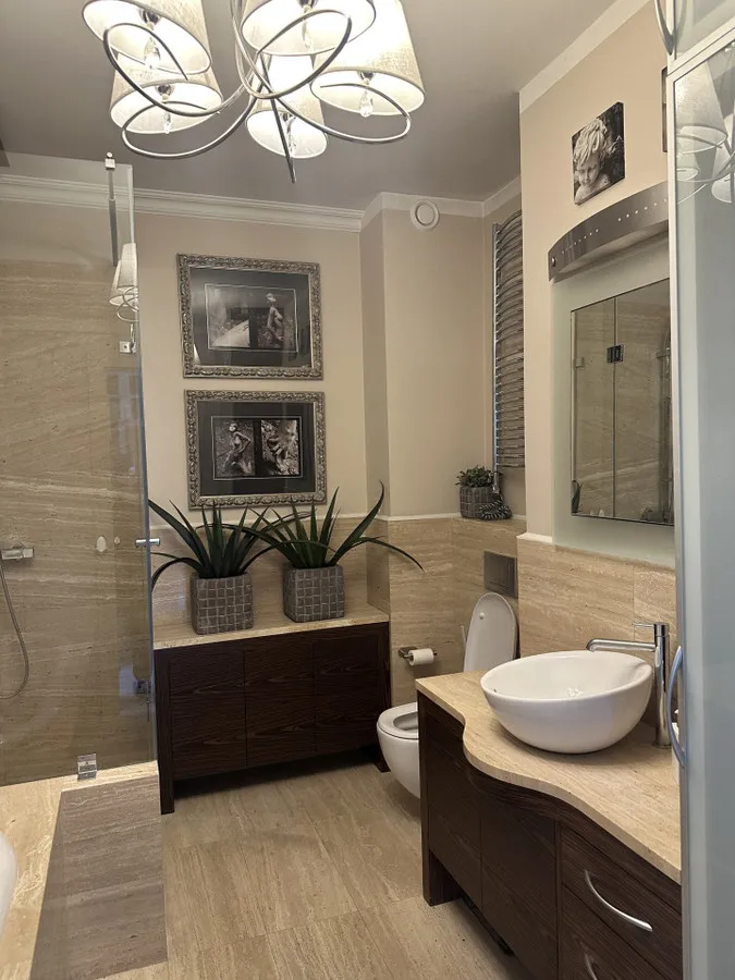 Apartament na ostatnim piętrze z oranżerią i tarasami 