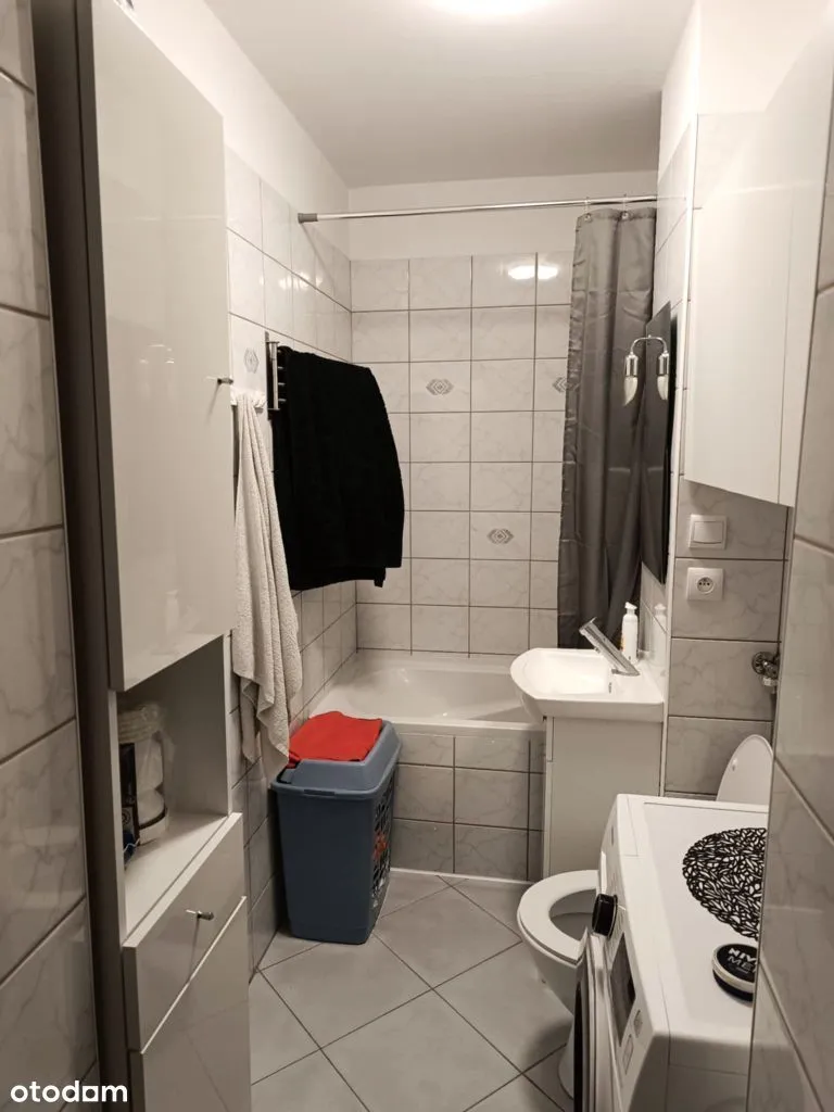 Niopodal Metra! 2 pokoje z oddzielną kuchnią