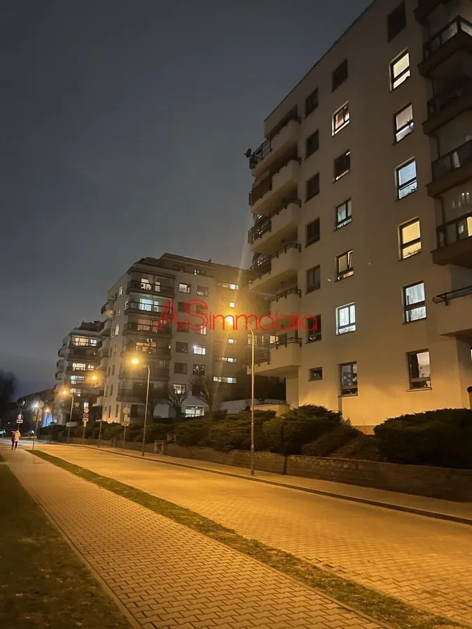 2 pokoje, balkon, garaż \"Przy Promenadzie\" W-wa 