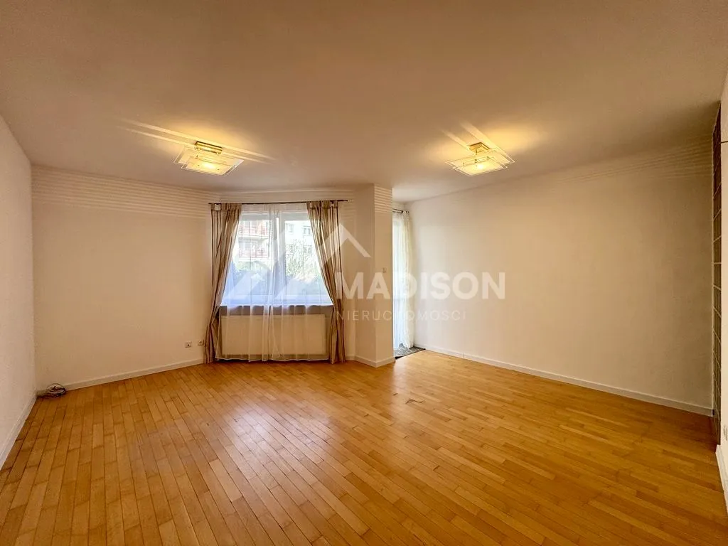 54m2 