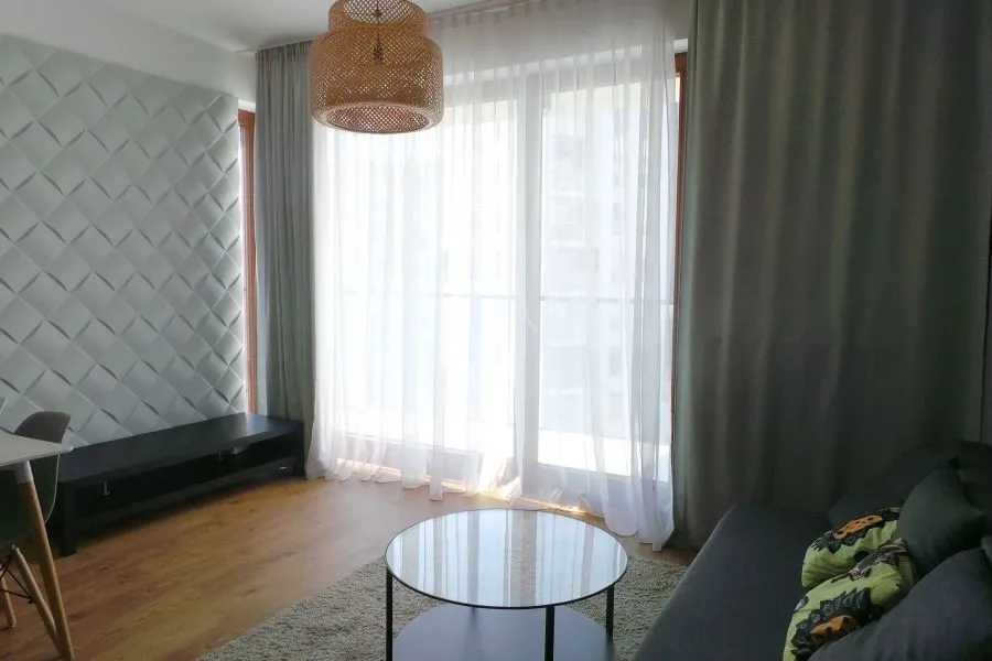 Apartament 2 pokojowy-cichy blisko metra 
