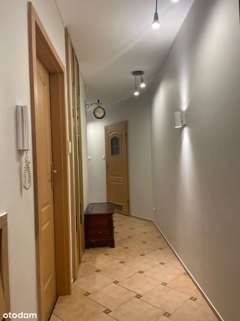 3 pokoje, garaż, komórka, duży balkon, zieleń