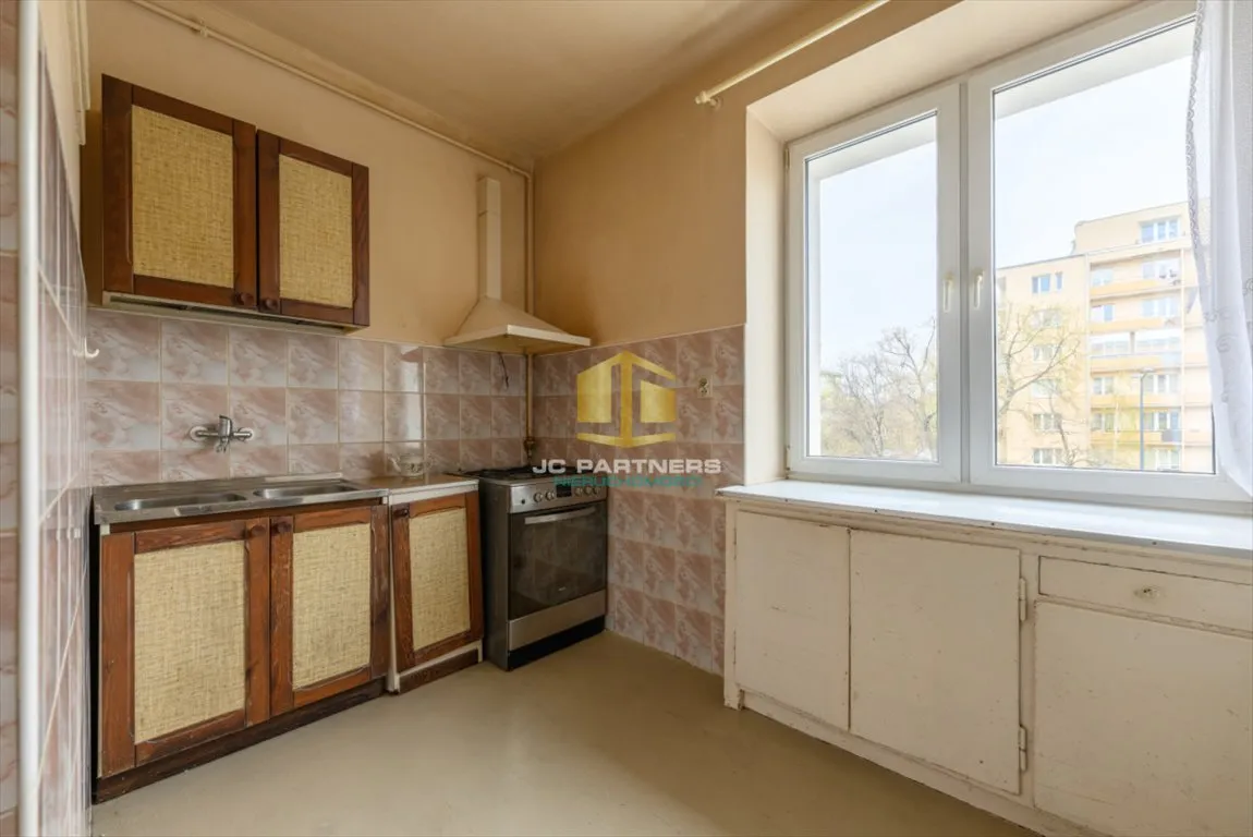 metro *loggia* odnowiona kamienica z windą* 52m2* 