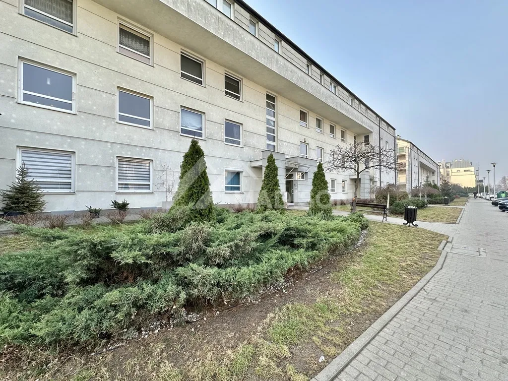 44 m2 