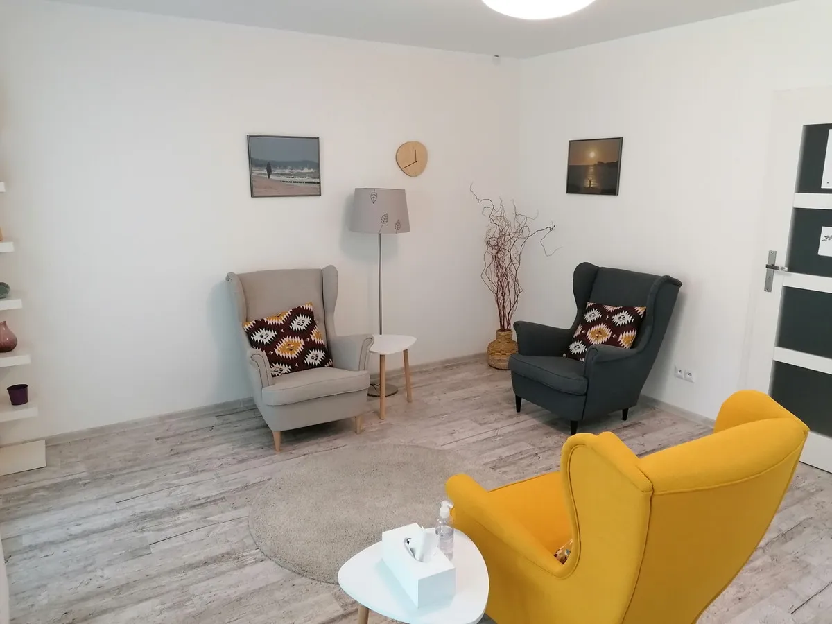 Sprzedam mieszkanie 2 pokoje z dużym ogródkiem w apartamentowcu Wawer-Anin 