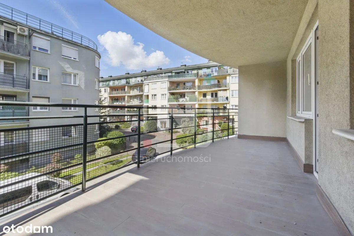 18m2 tarasu/Wysoki standard/Blisko metra/Parkiet