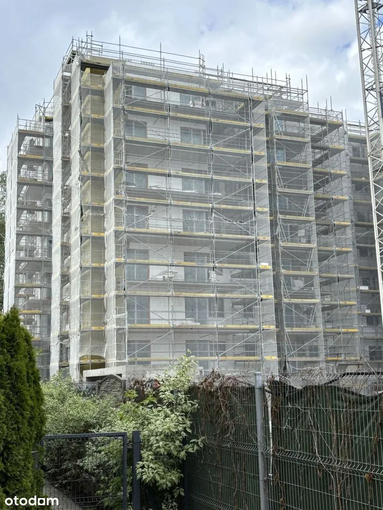 Włochy 75 m²– z tarasem 45 m² czeka na właściciela 