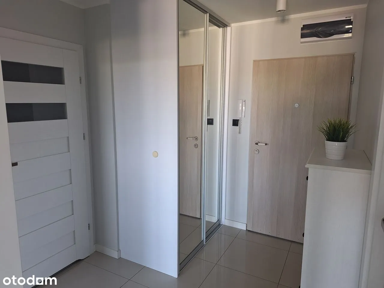 Funkcjonalne mieszkanie 54 m² z loggią | Rezedowa – Wawer