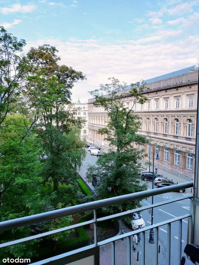 Mieszkanie 2 pokoje, oddzielna kuchnia przy Zachęcie, ul. Kredytowa 2.