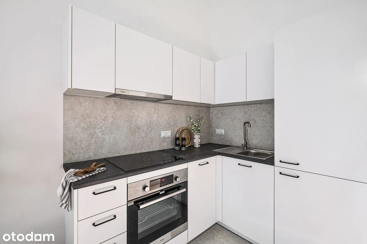 Studio| Kamienica| Wysokie| Dwustronne| Parter| Wejście osobne| Nowe