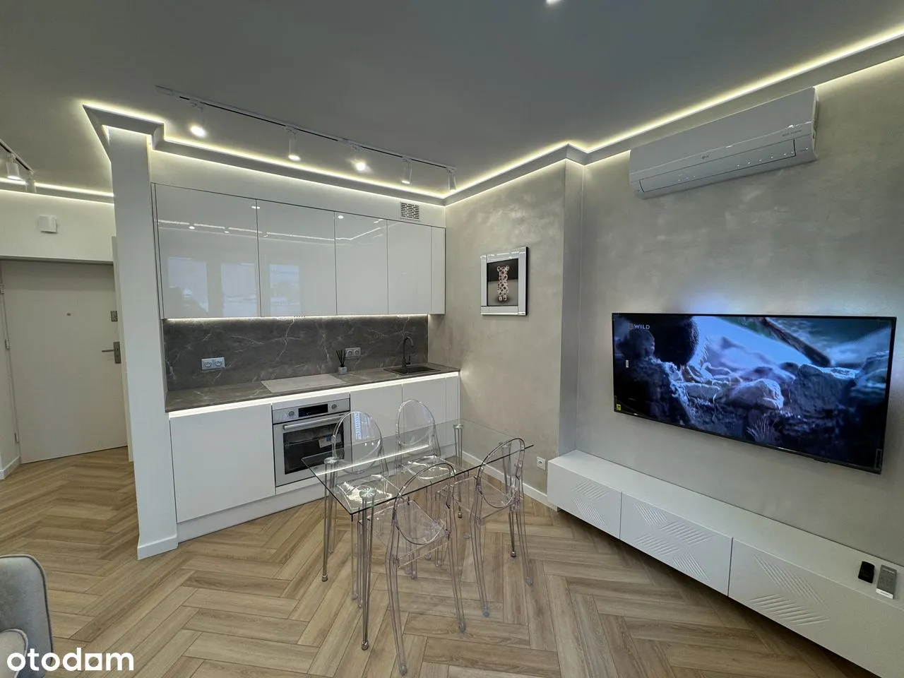 Apartament w kamienicy po generalnym remoncie RONDO ONZ klima Faktura