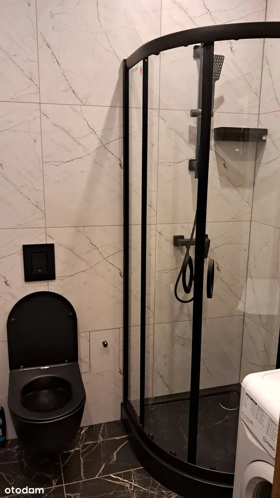 Sprzedam 3 pokojowe mieszkanie przy placu Konstytucji