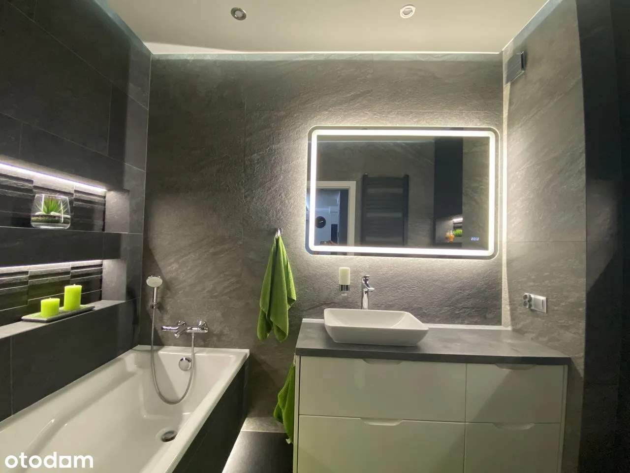 Mieszkanie 57,22 m², wysoki standard,klimatyzacja,2 miejsca postojowe.