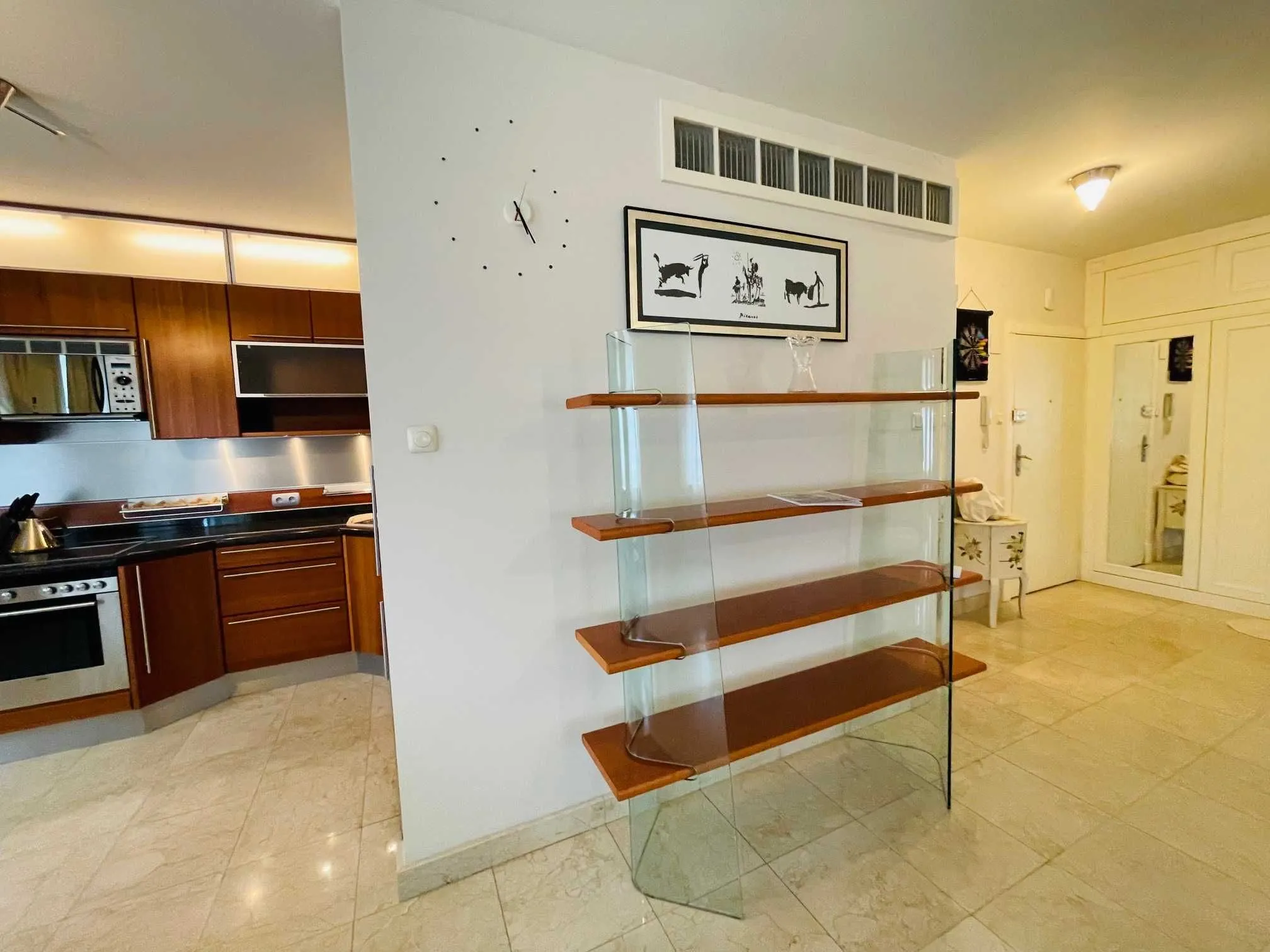 65 m2 -apartament przy ul. Żelaznej w Warszawie