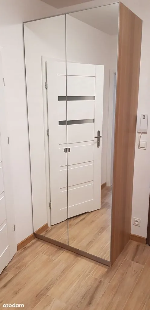 Bezpośrednio duże dwa pokoje, 2 km od metra Księcia Janusza