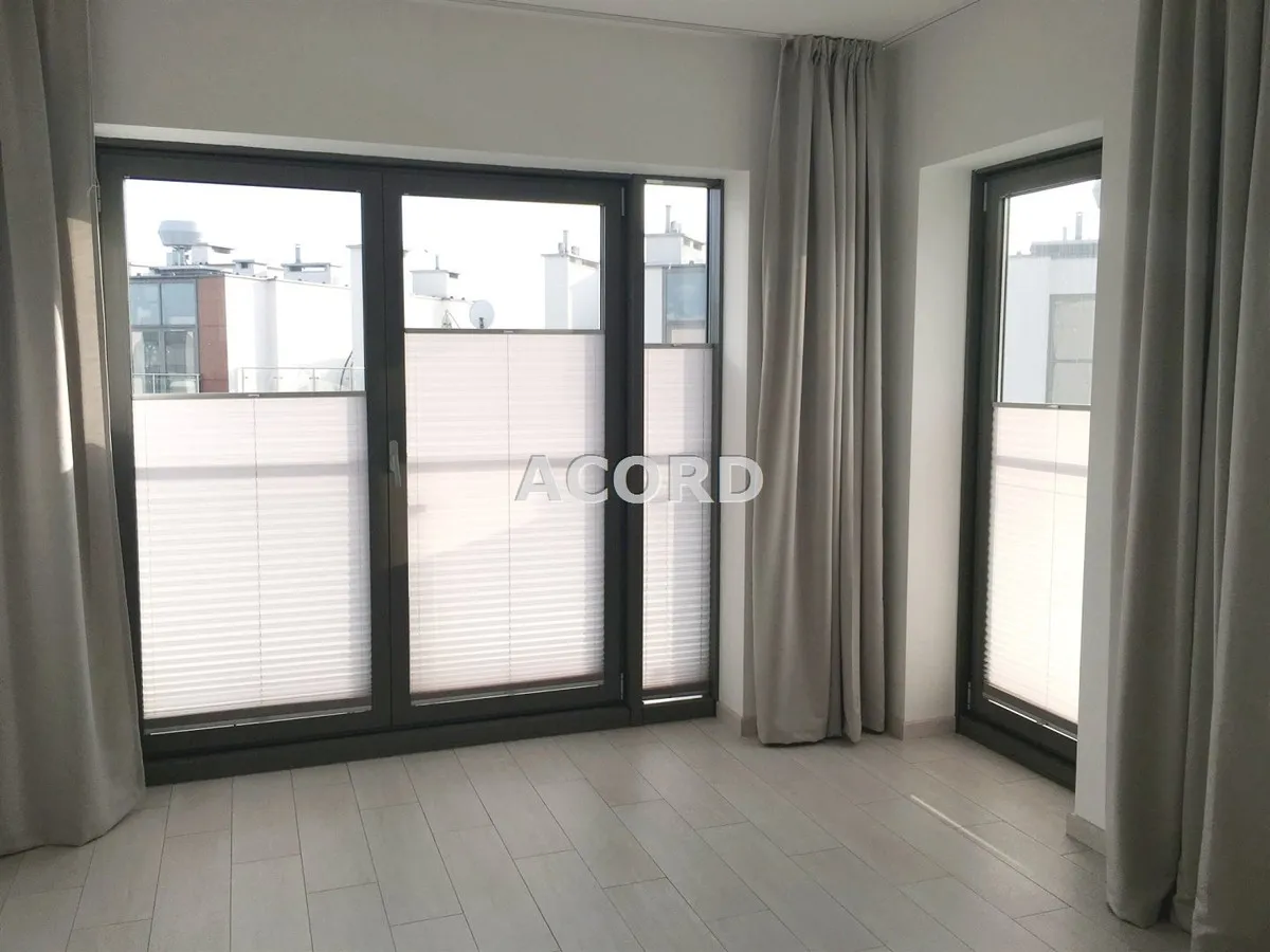 Wilanów 75 mkw taras balkon 2 garaże 